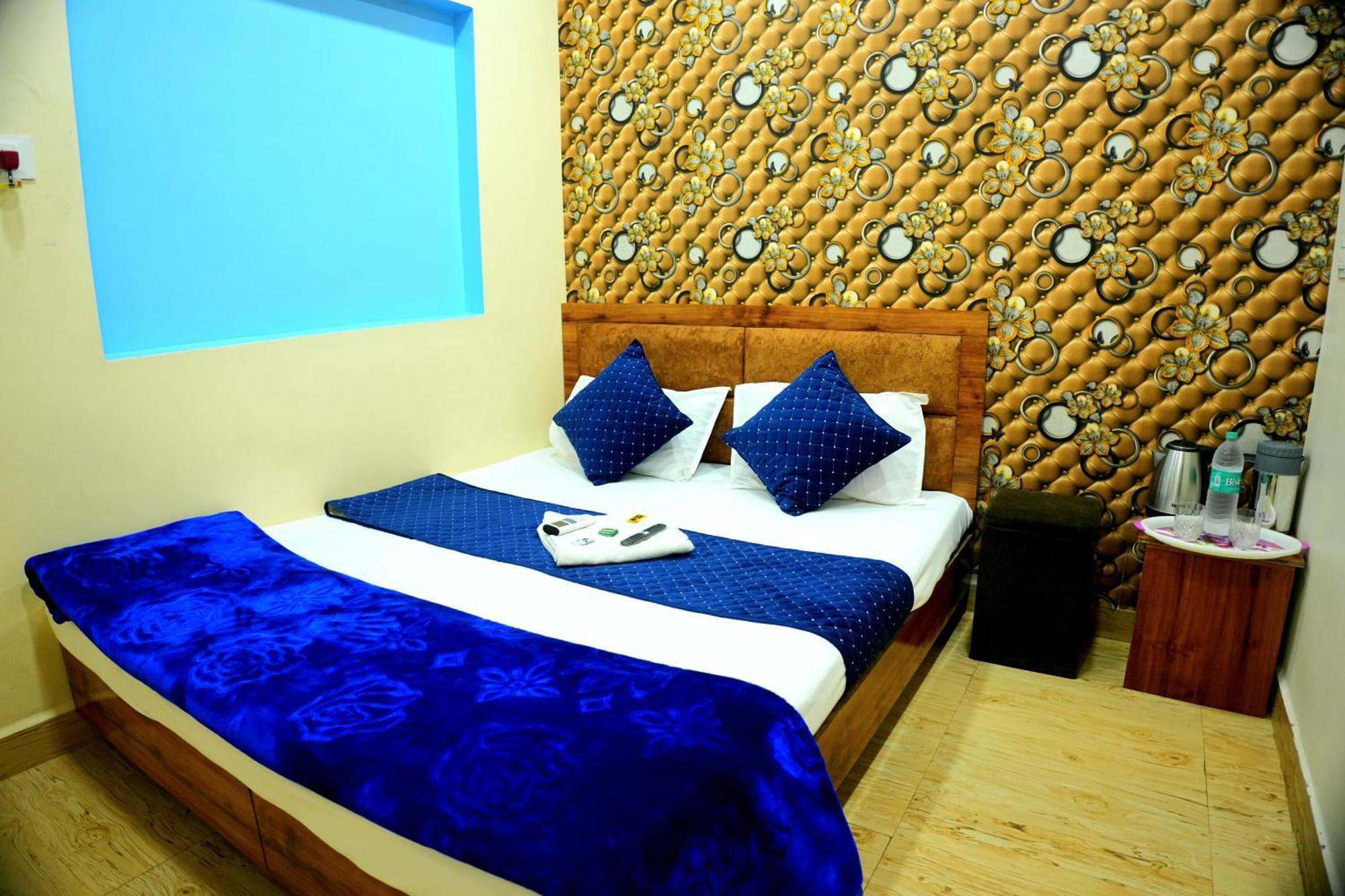 Hotel Ganraj Ujjain Exterior foto