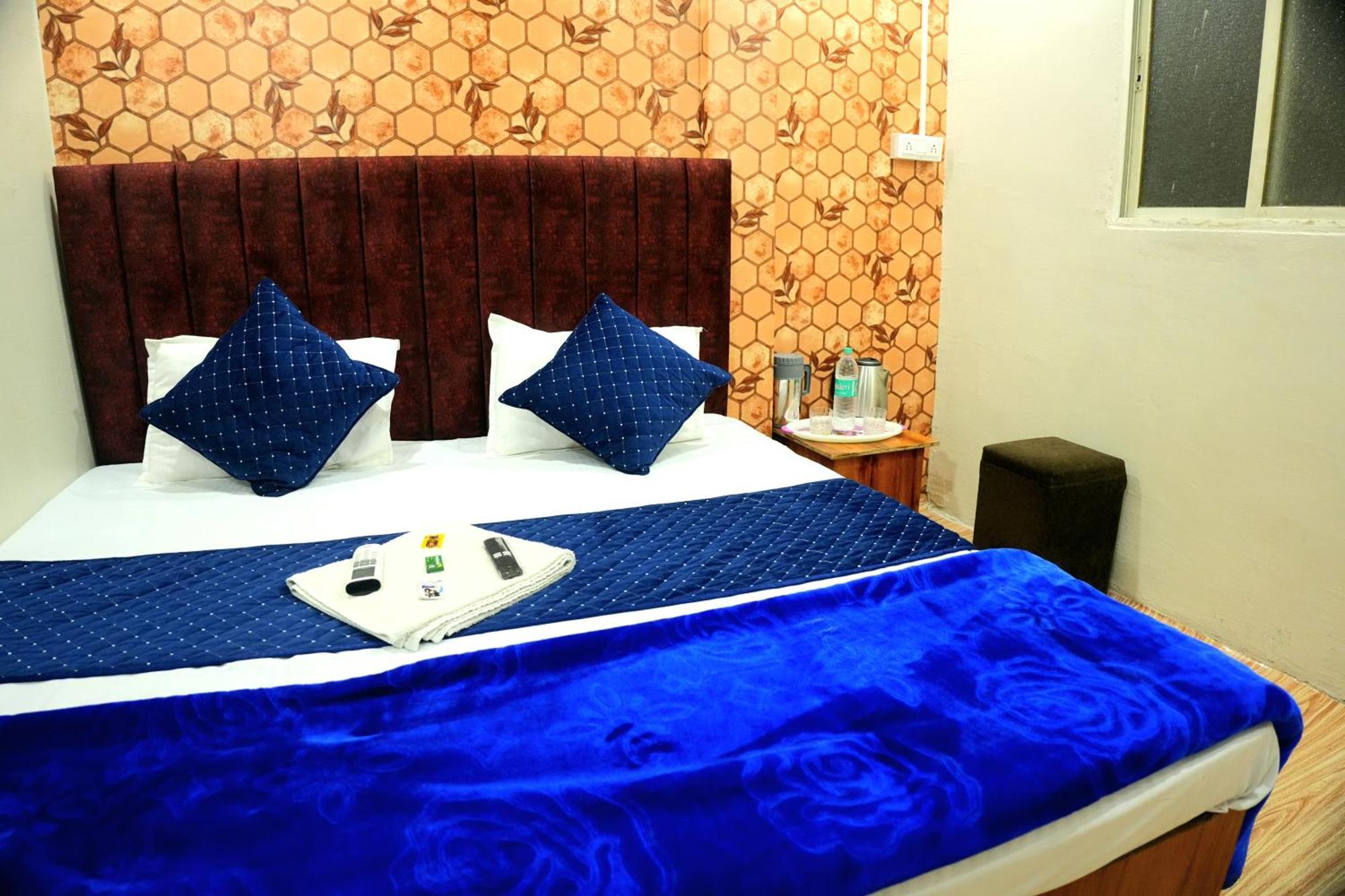 Hotel Ganraj Ujjain Exterior foto